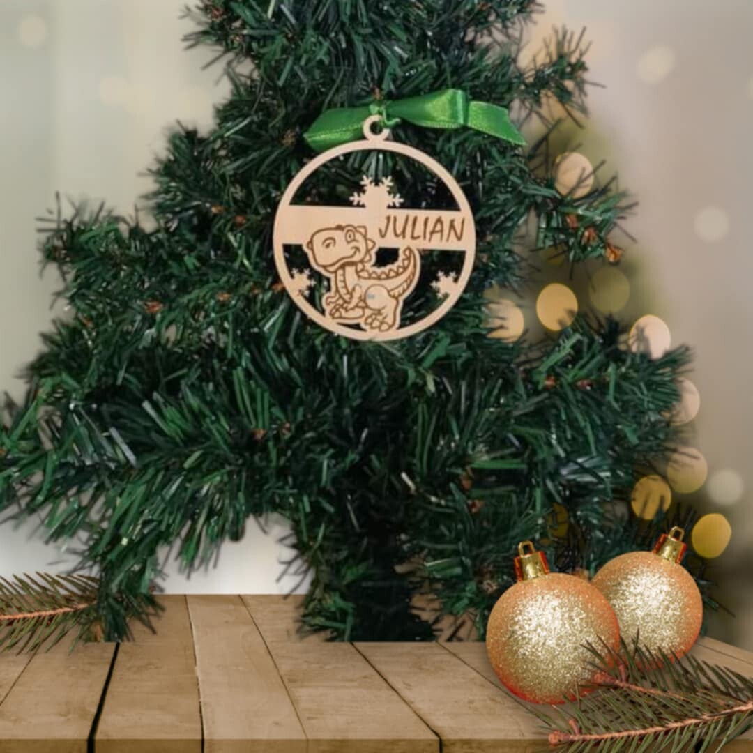 Ornement de sapin en bois personnalisé - Modèle dinosaure