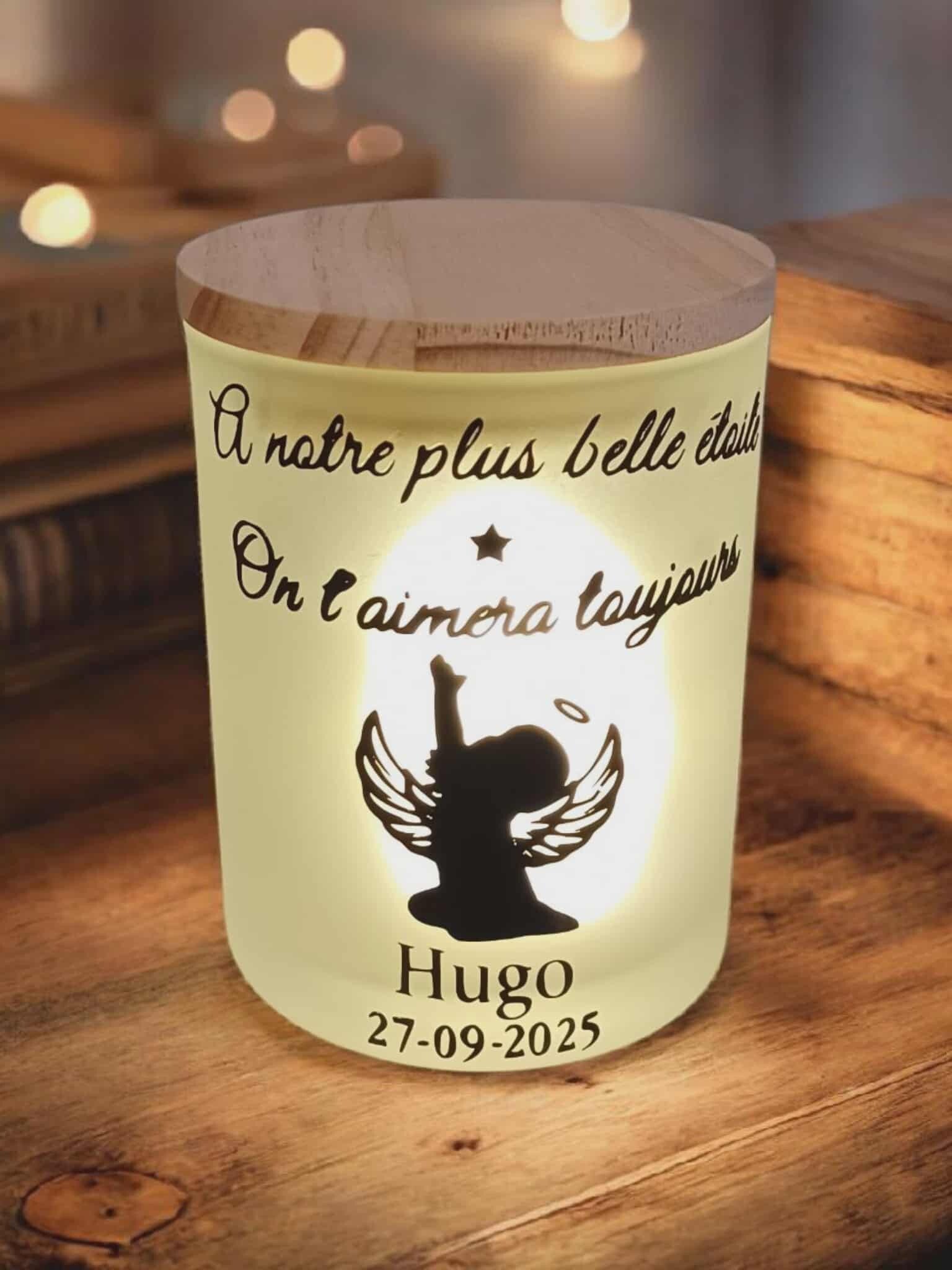Pot commémoratif avec bougie led personnalisé - Modèle enfant ange et étoile