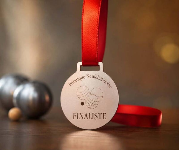 Médaille en bois personnalisée - Modèle boules de pétanque