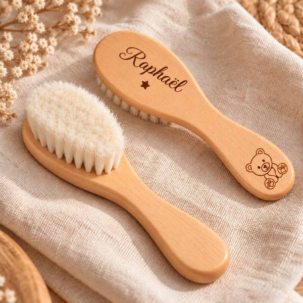 Brosse bébé en bois personnalisée - Ourson - Cadeau de naissance