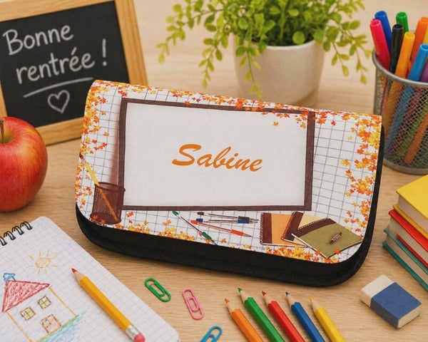 Trousse à crayons personnalisée - Modèle motif école avec fond automnal