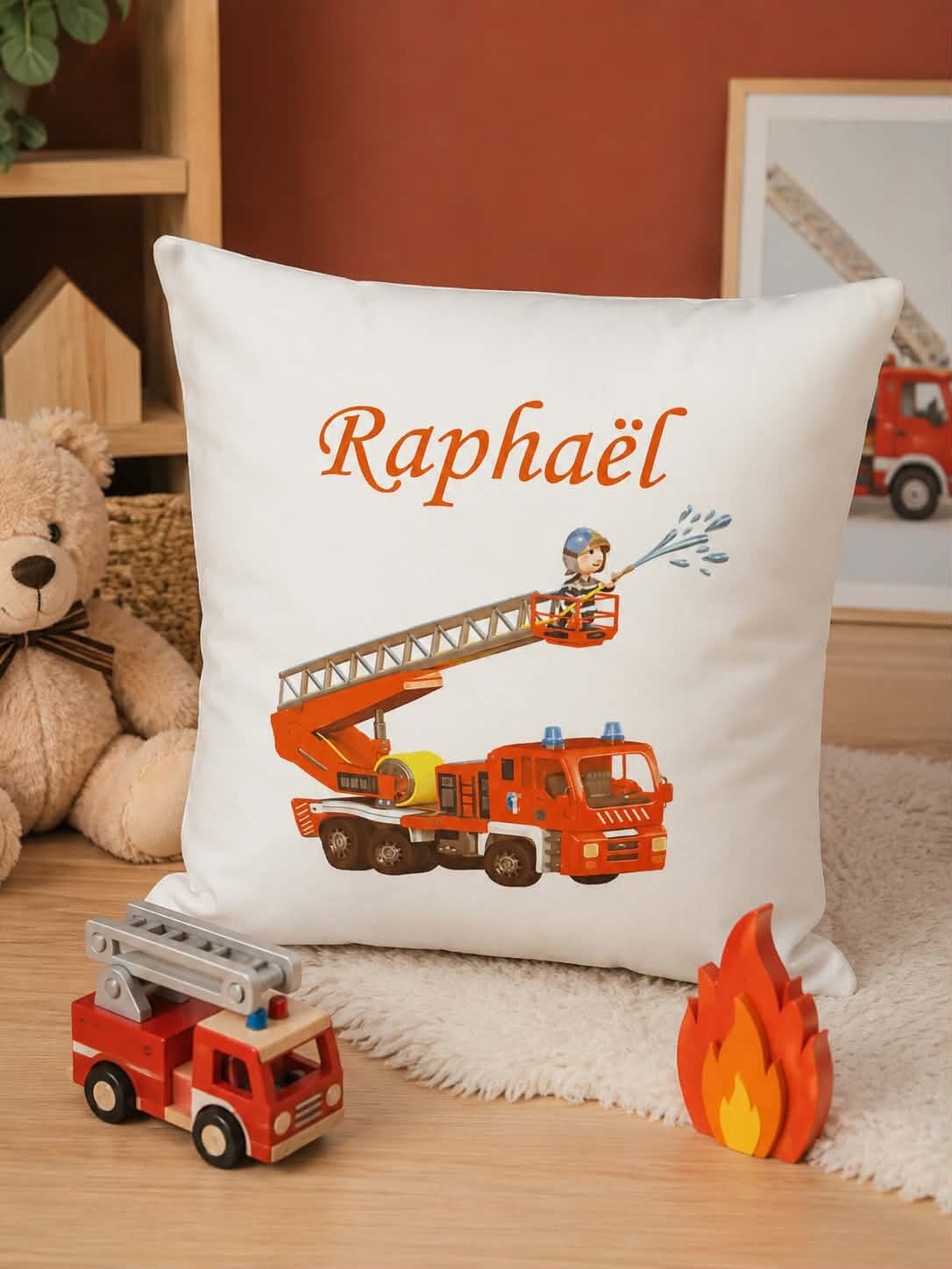 Housse de coussin personnalisée - Modèle camion de pompier