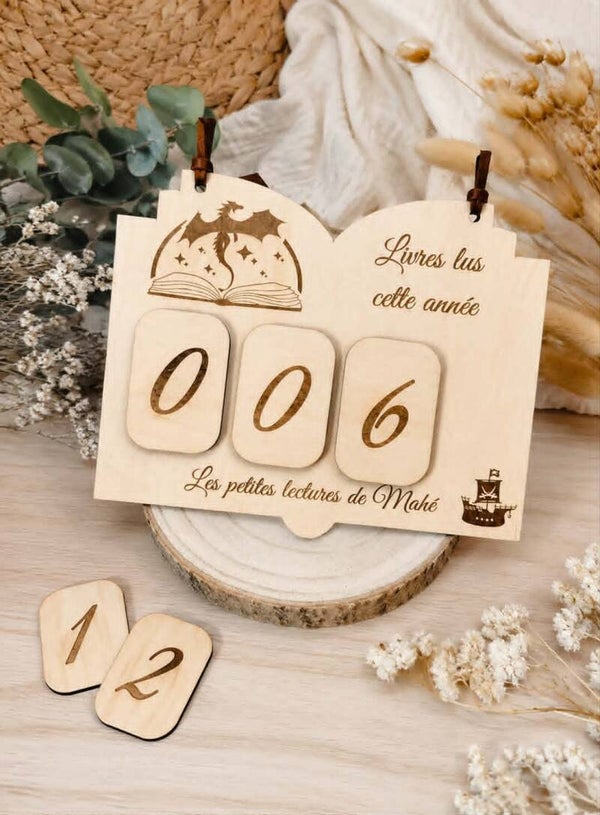 Book tracker / Compteur de livres personnalisé - Modèle livre avec dragon et bateau pirate