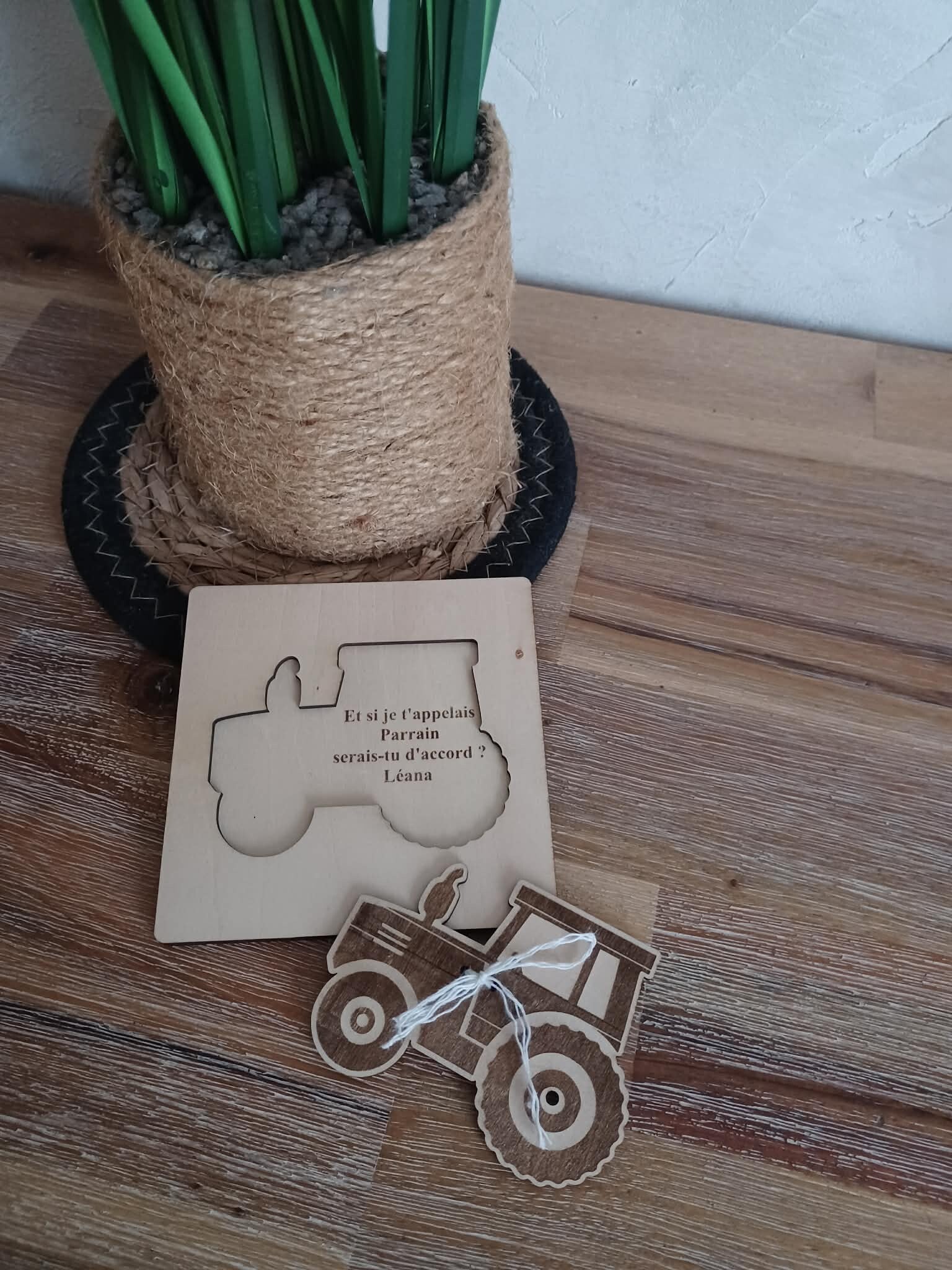Carte puzzle surprise en bois personnalisée - Modèle tracteur
