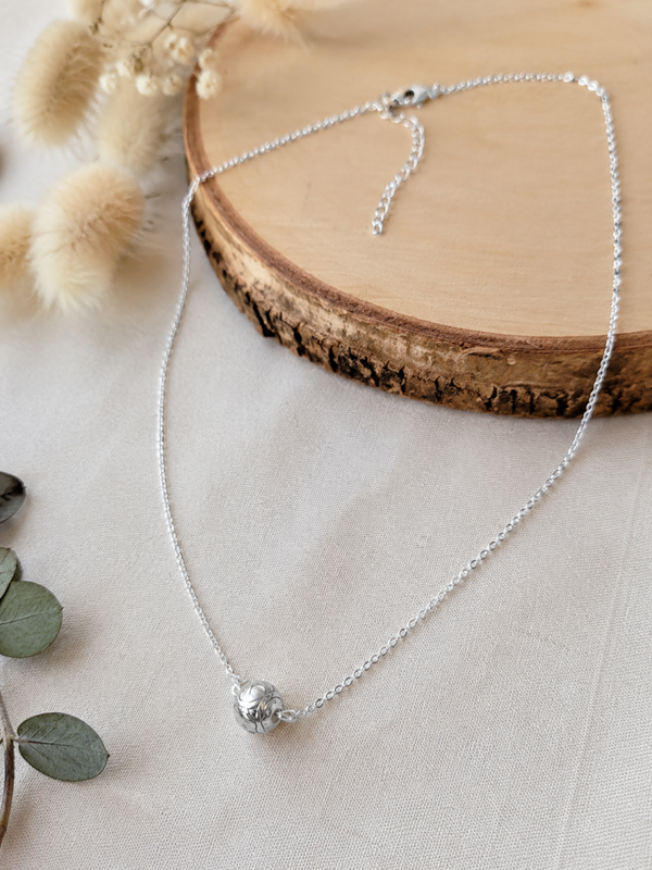 Collier fantaisie - Modèle boule de pétanque