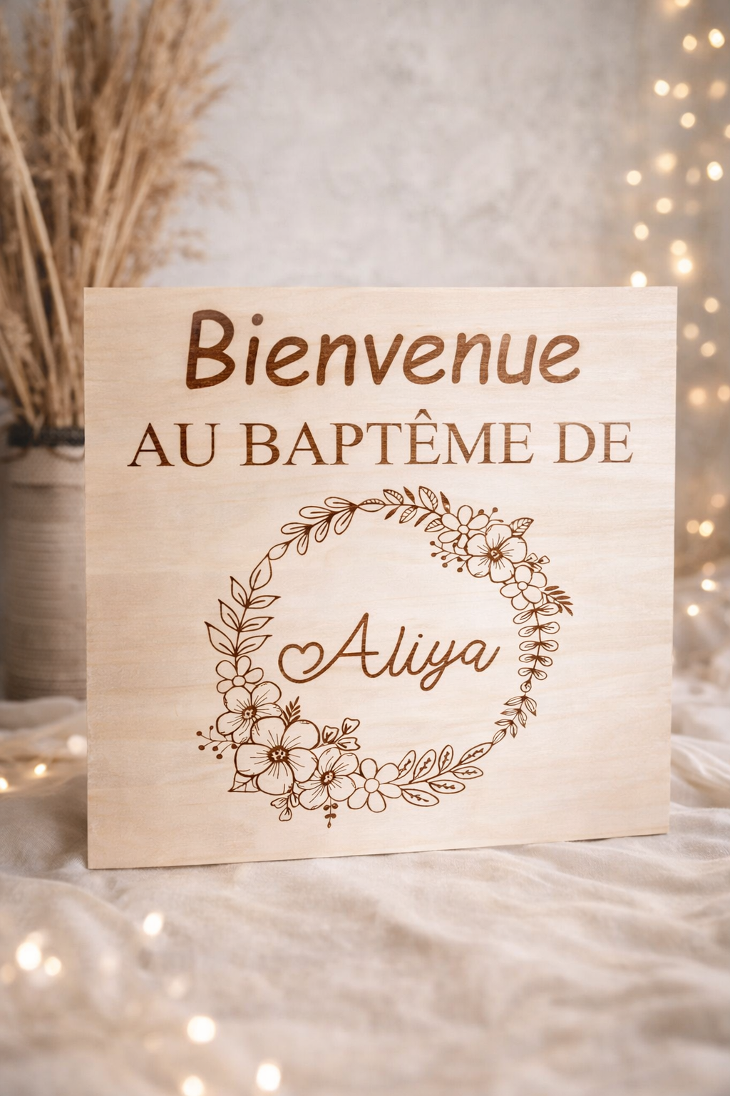 Planche en bois personnalisée - Modèle couronne fleurale 2