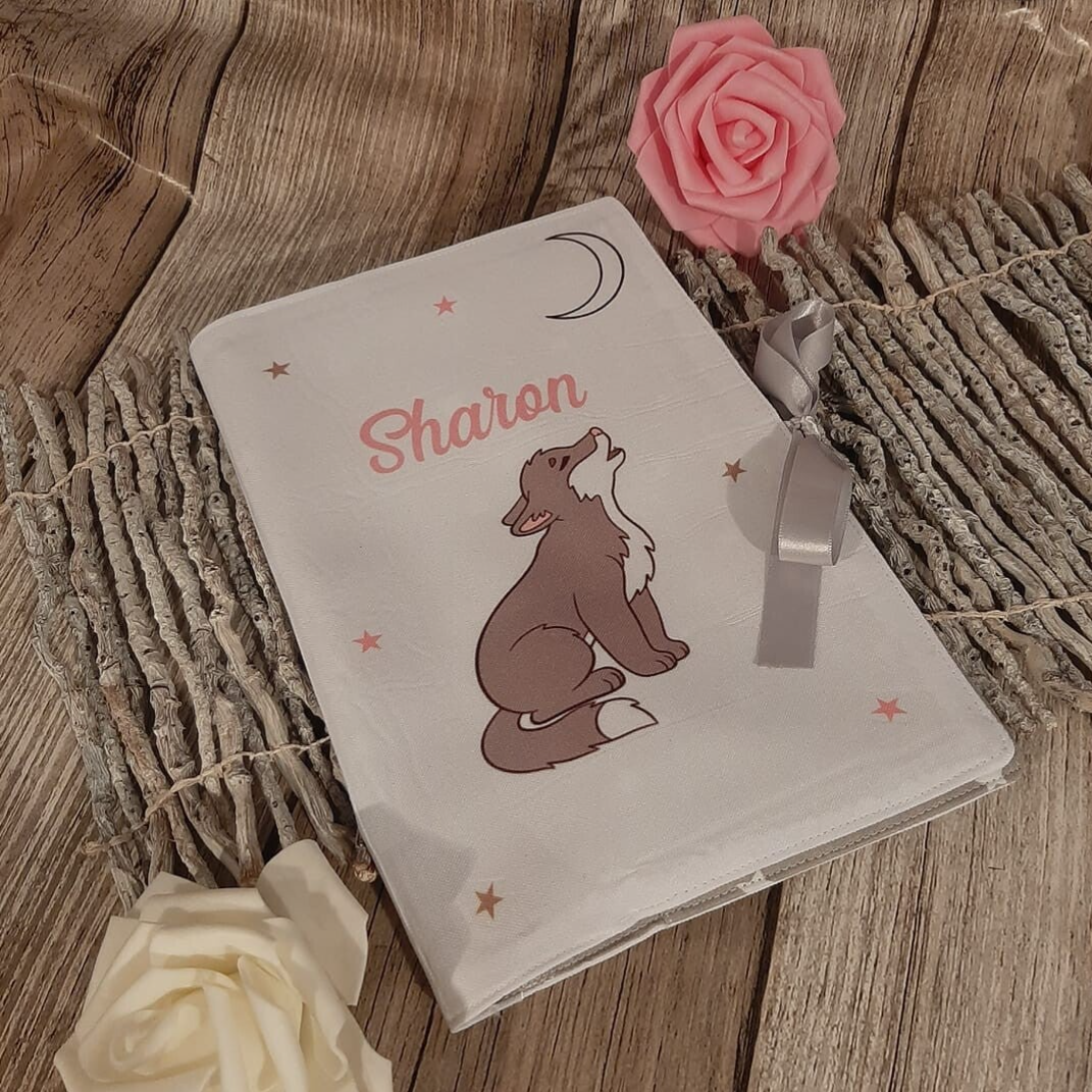 Protège carnet de santé personnalisé - Modèle loup + lune