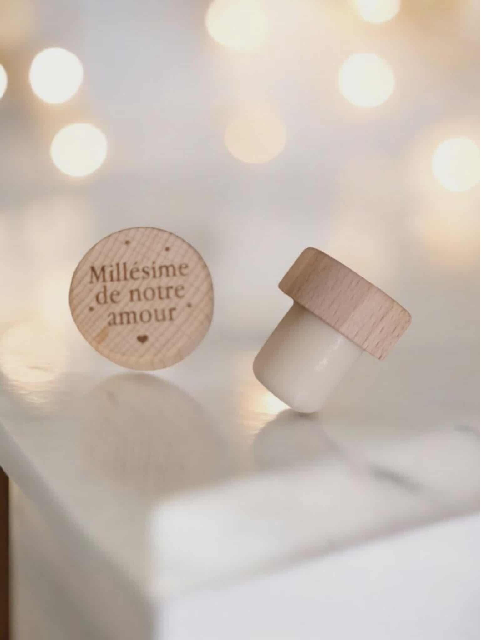 Bouchon de vin personnalisé - Modèle petits cœurs