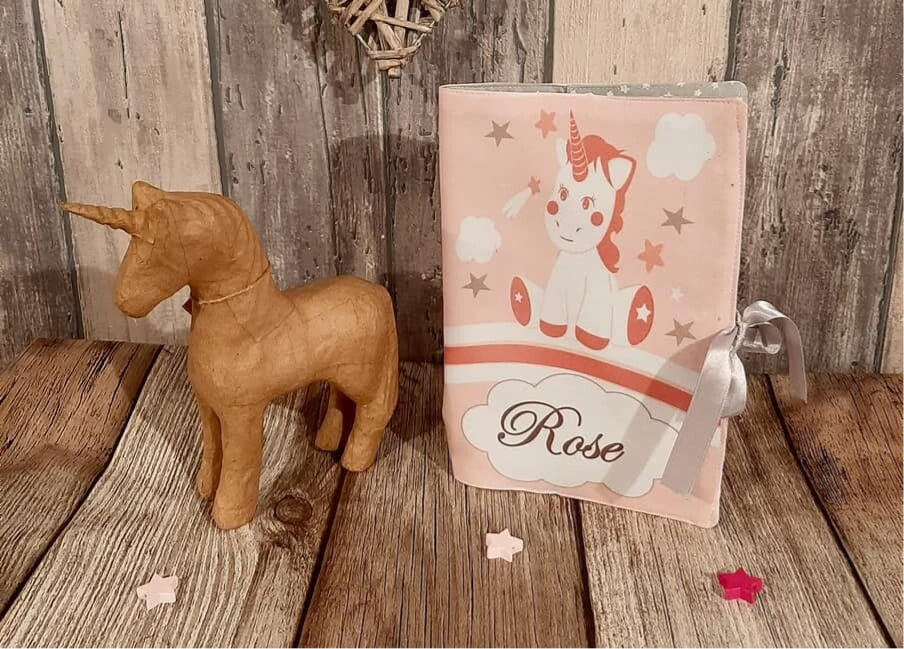 Protège carnet de santé personnalisé - Modèle licorne