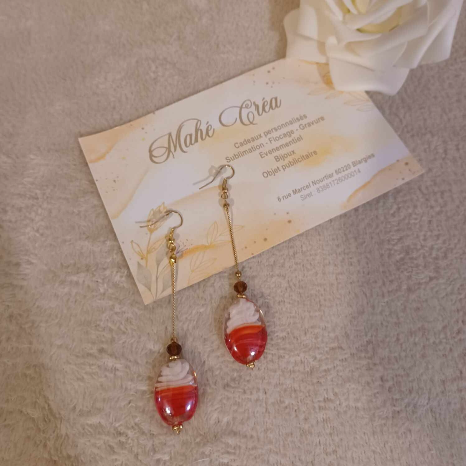 Boucles d'oreilles - Modèle résine rouge