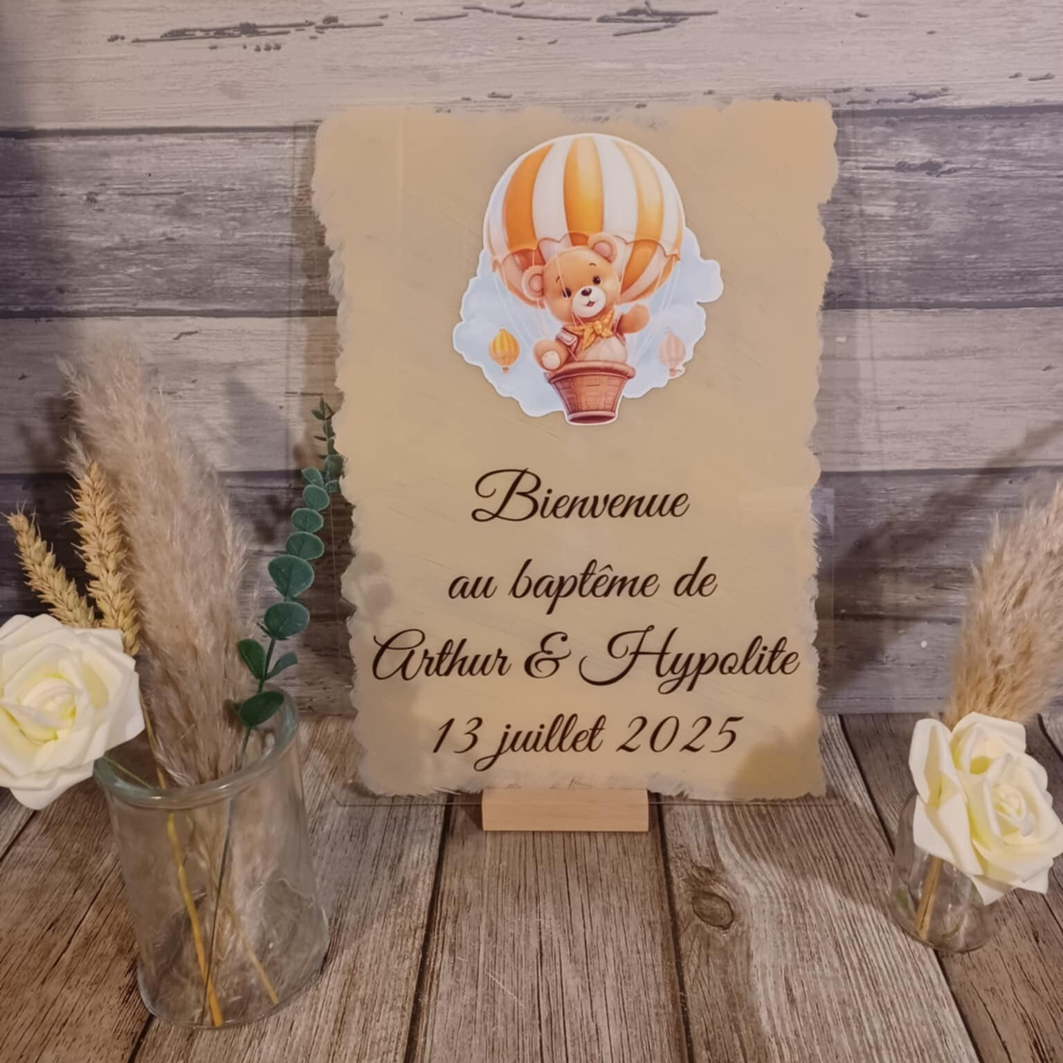 Plaque en plexiglass personnalisée - Modèle ourson en montgolfière 2