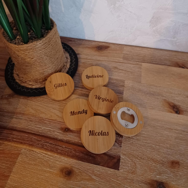Décapsuleur en bois rond personnalisé - Modèle texte