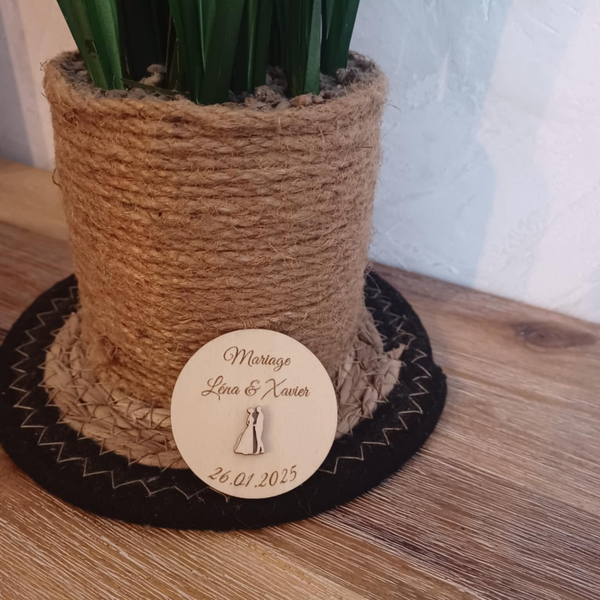 Magnet en bois personnalisé - Modèle rond + marié