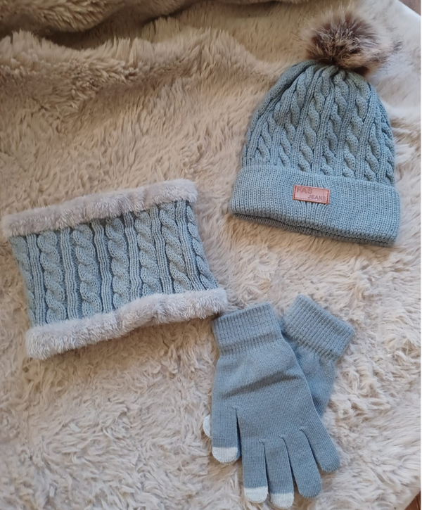 Ensemble bonnet à pompon + snood fourré + gants - Modèle adulte gris