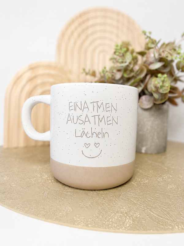 Einatmen, ausatmen, Lächeln :) – Keramiktasse