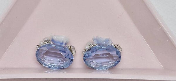 Blue Oval Cluster