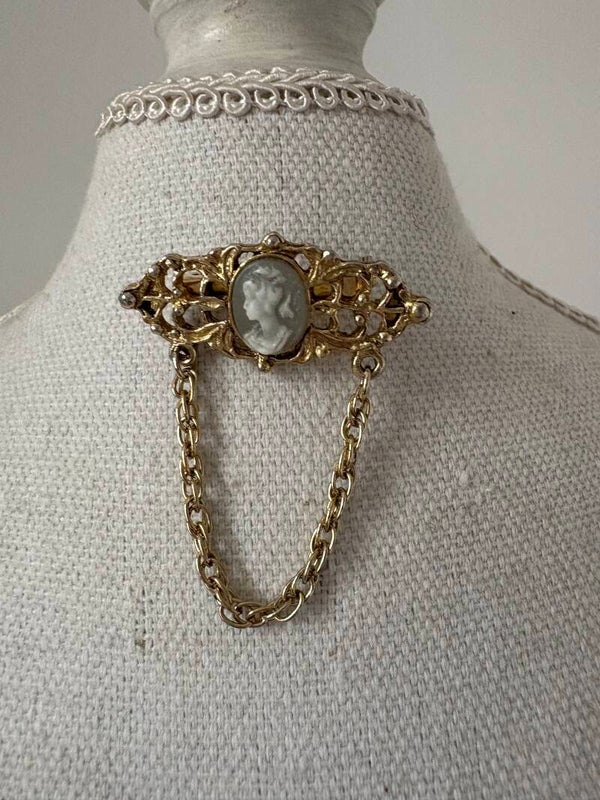 Vintage Camee-Broche