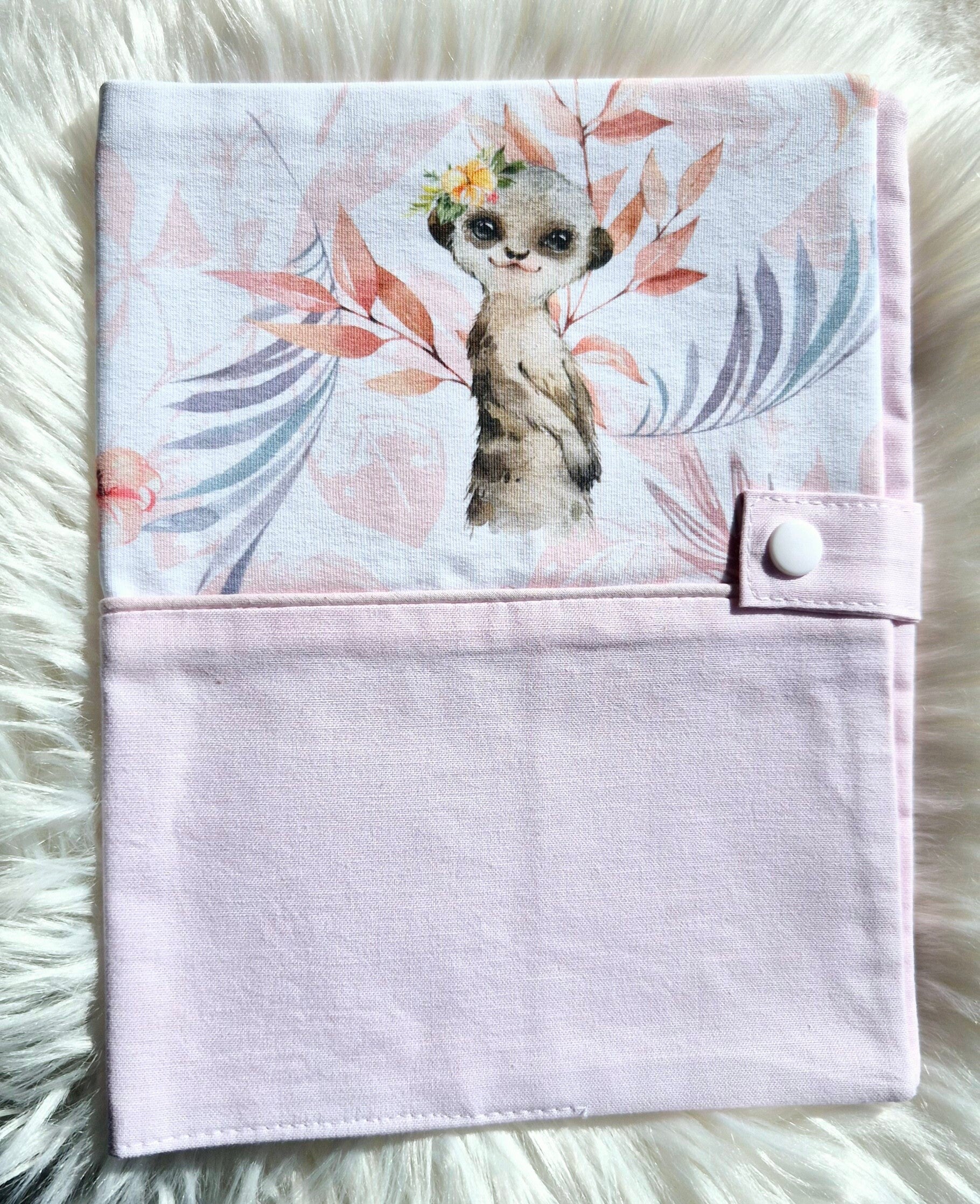 Protège carnet de santé Lémurien rose