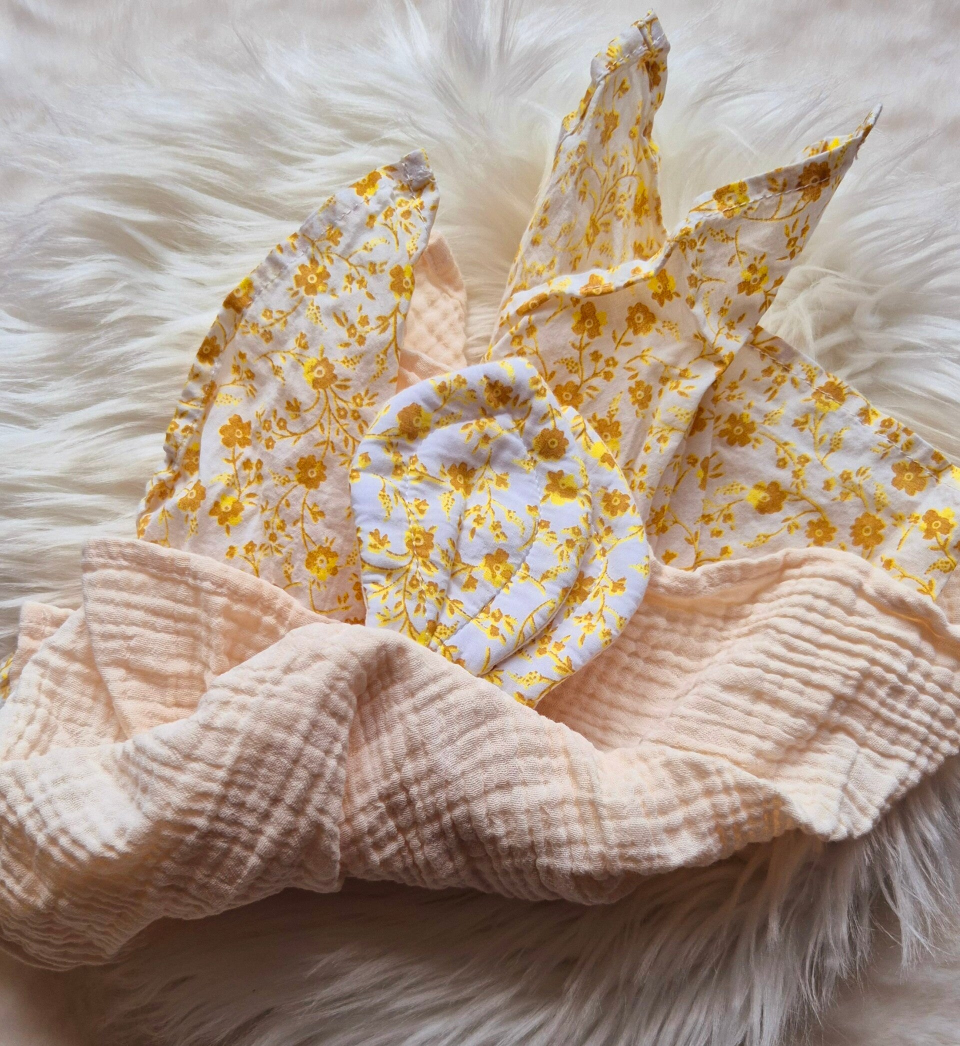 Doudou personnalisé Lapin fleuri