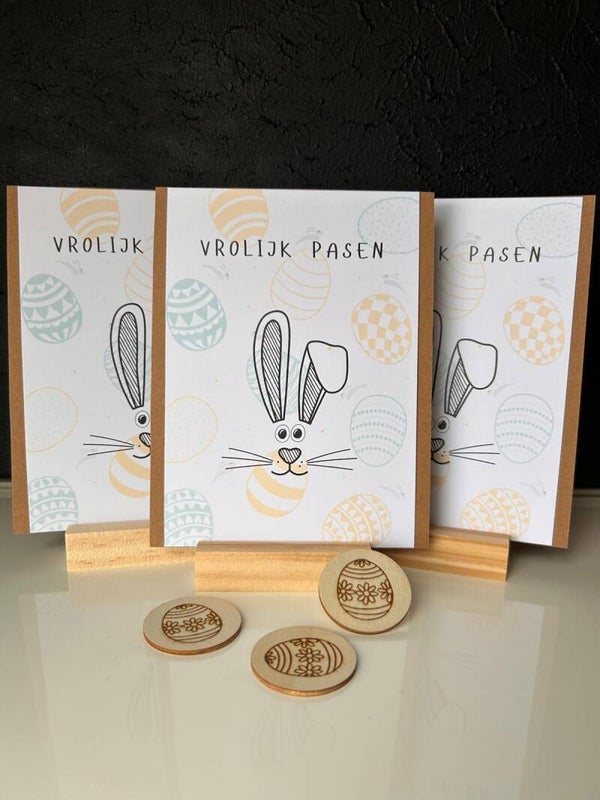 • Vrolijk Pasen • Haasje. Set van 3 kaarten