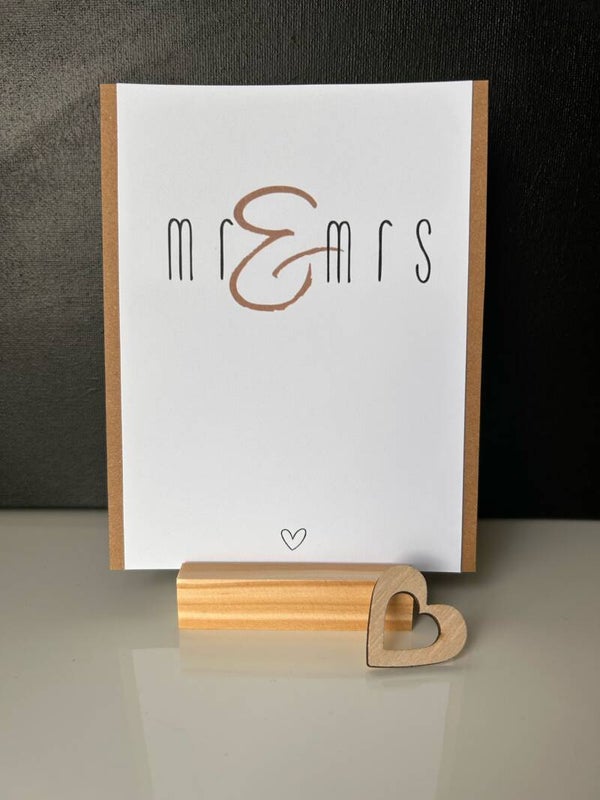 • Mr & Mrs •