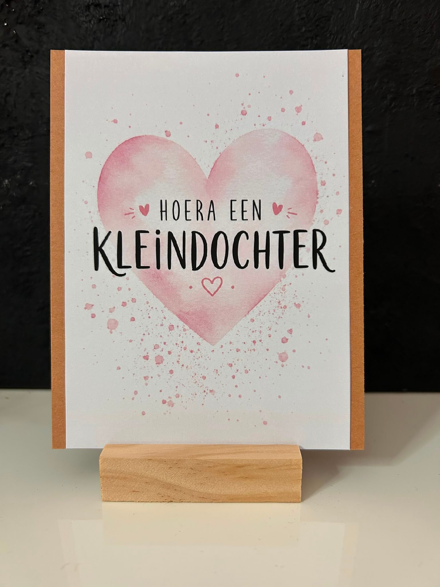 • Hoera een kleindochter •