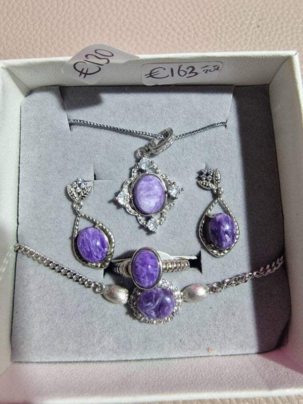 Charoite set