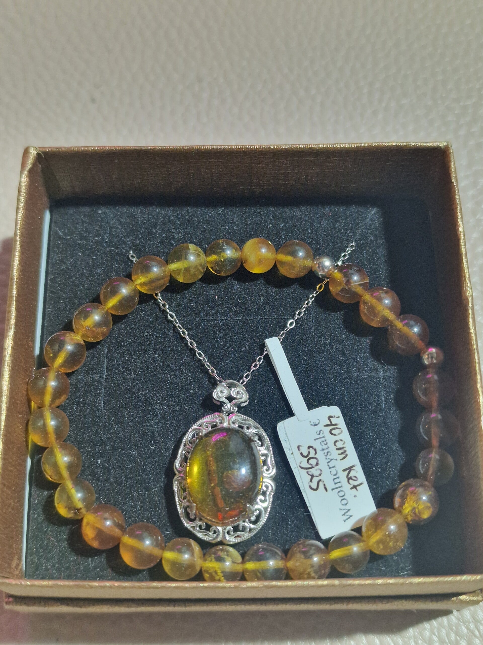 Amber set