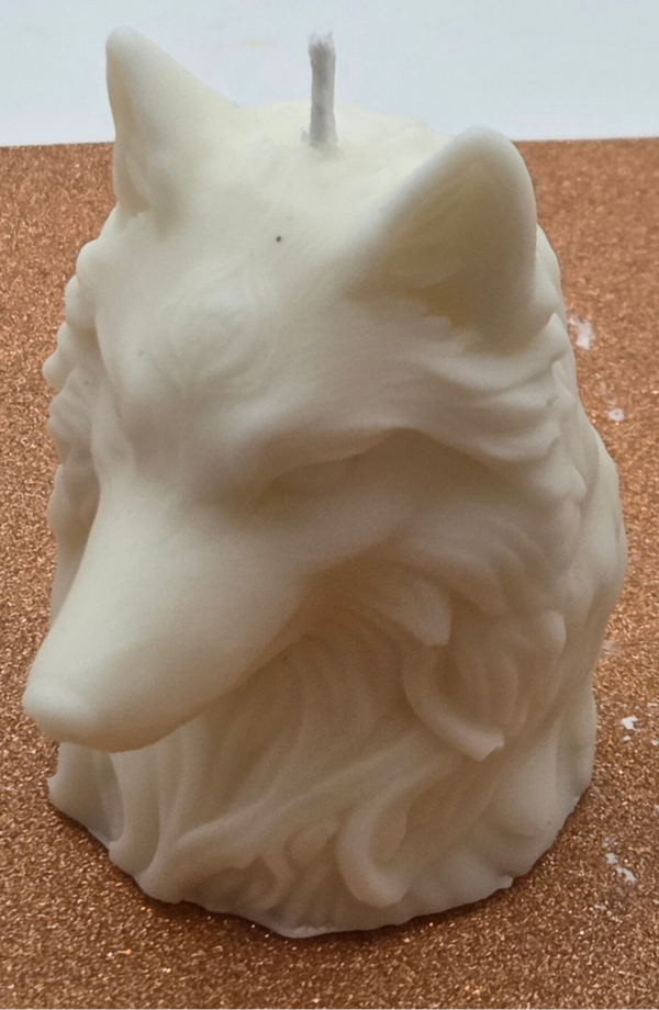 Bougie Artisanale Parfumée " Loup Mystique" sculptée