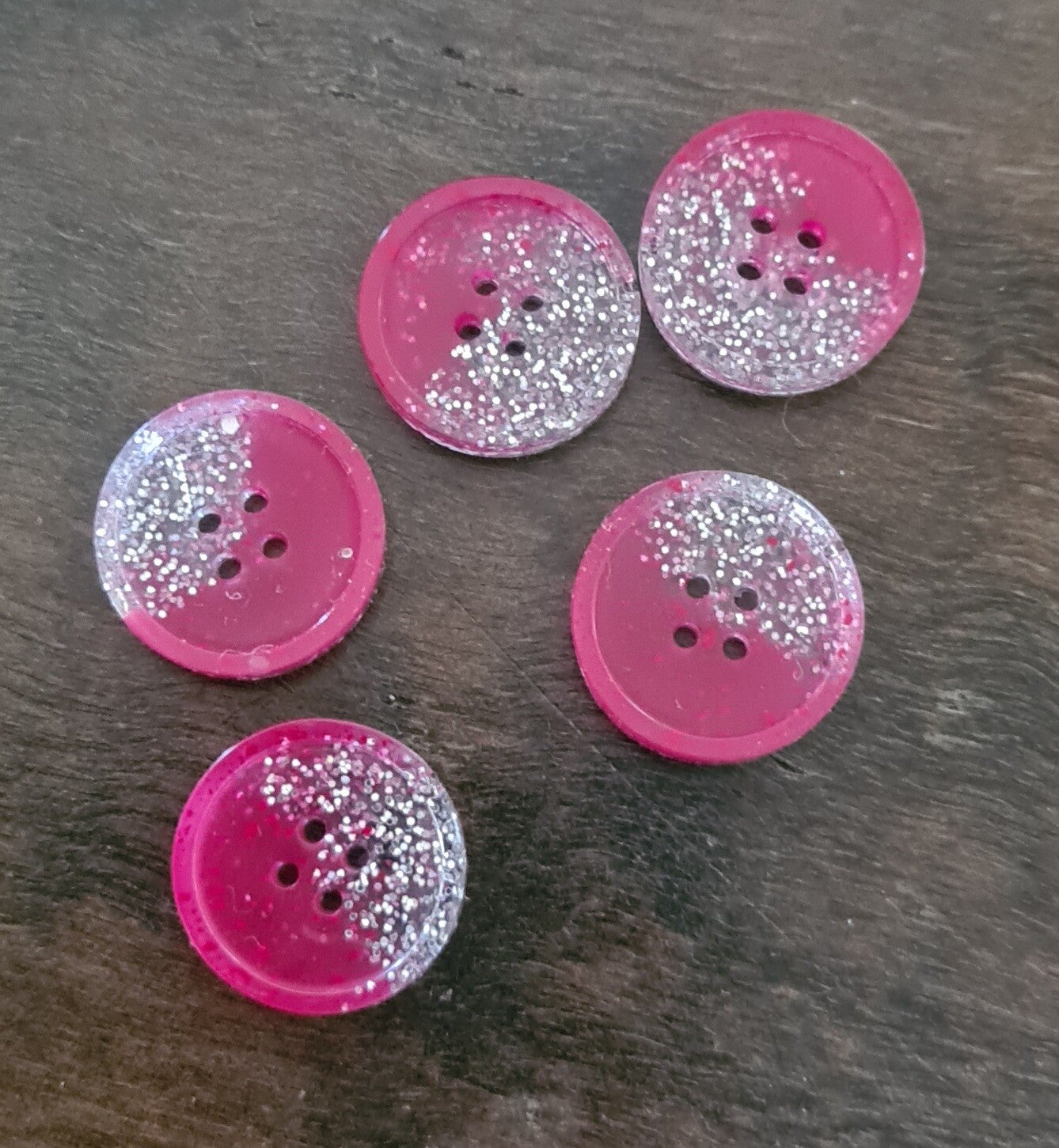 Knapp Cerise Röd + Silver glitter