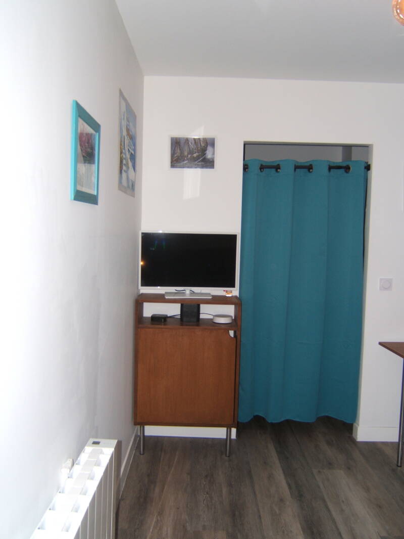 Meuble tv avec une porte