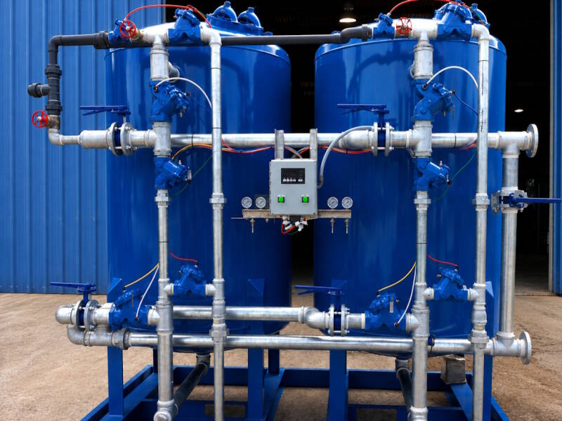 Commercial water softener system