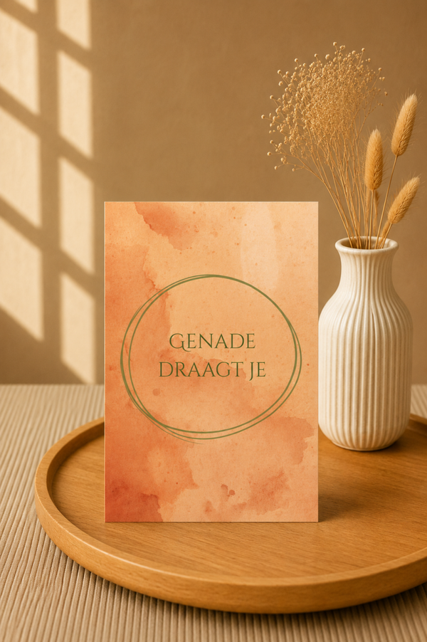 Genade draagt je | Christelijke kaart