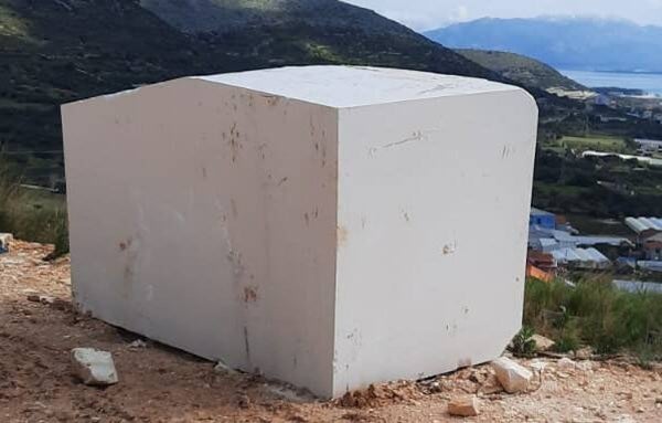 Kameni blok prve klase / First class stone block