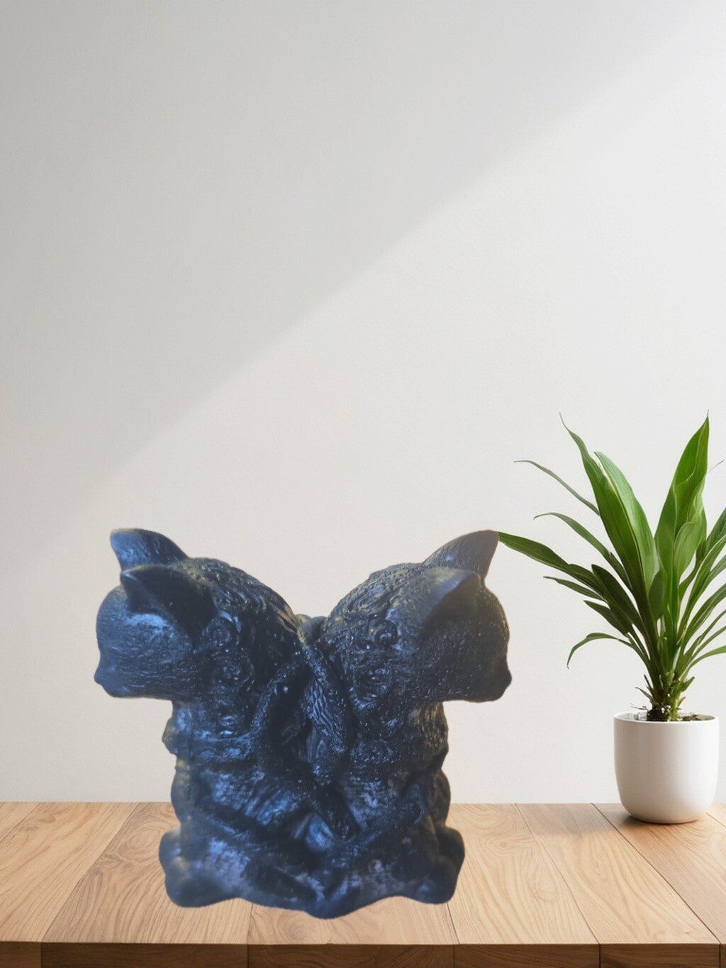 Wachsfigur Zwei Katzen