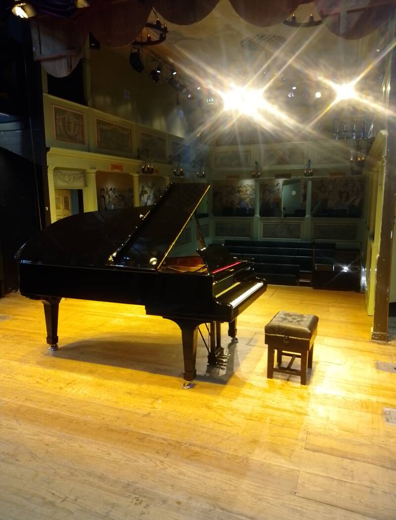 fred-georgian-theatre-4-standard.jpg
