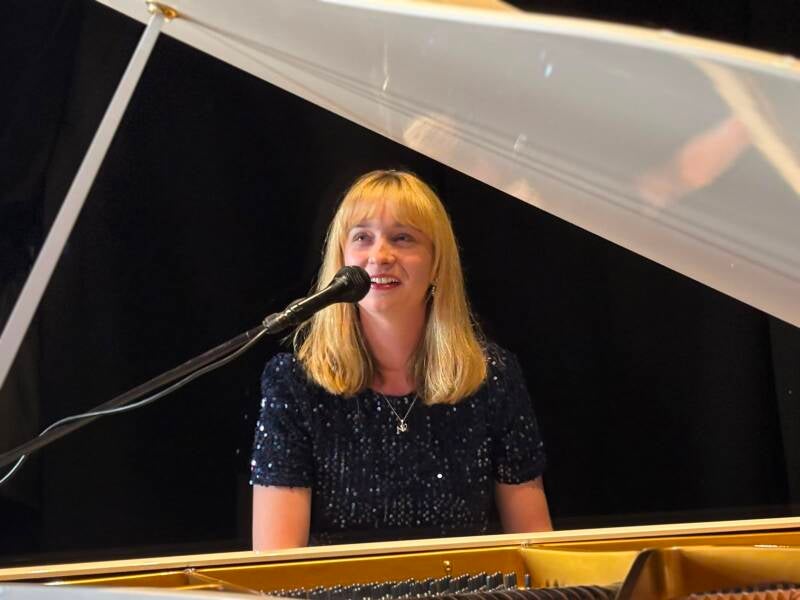 katie-frank-3-standard.jpg