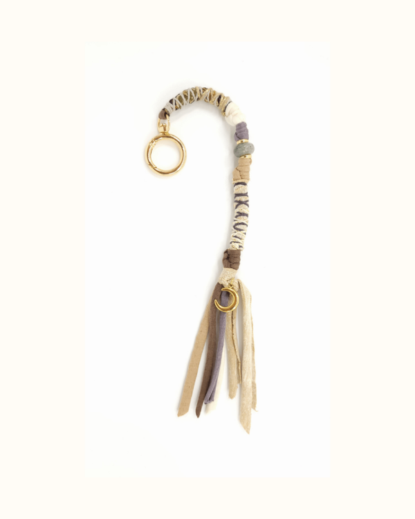 Tas Hanger single 'Moon Glow'