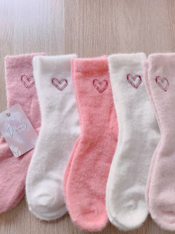 🧦✨ Calcetines suaves y calentitos con detalle de corazón ✨🧦