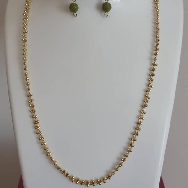 Collier chaîne plaqué  doré qualité- perlé  style ethnique