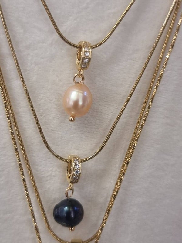 Collier en perles en pendentif or 16k avec zircones
