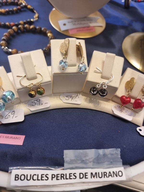 Boucles en pierre de Murano en or ou argent .