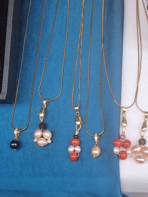 Collier perles corails,chaîne doré or