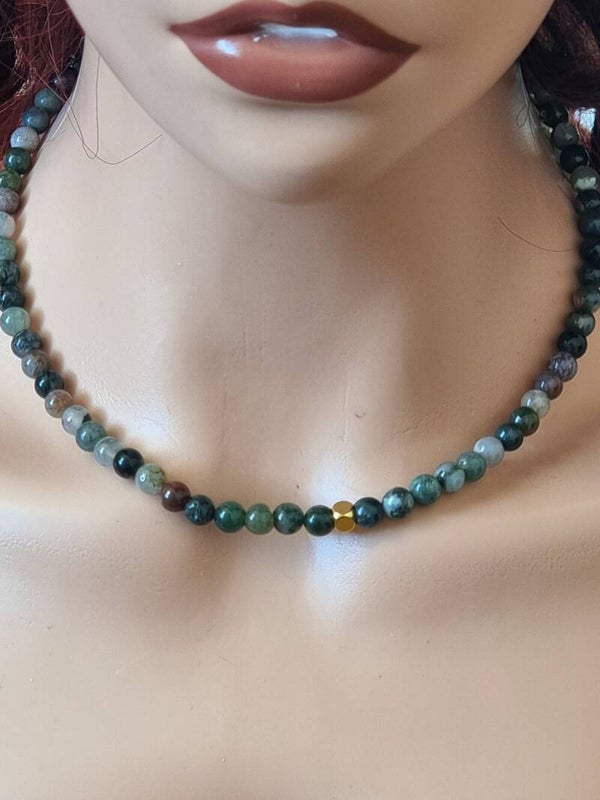 Collier Pierre ágate  d'Inde avec un séparateur en or.