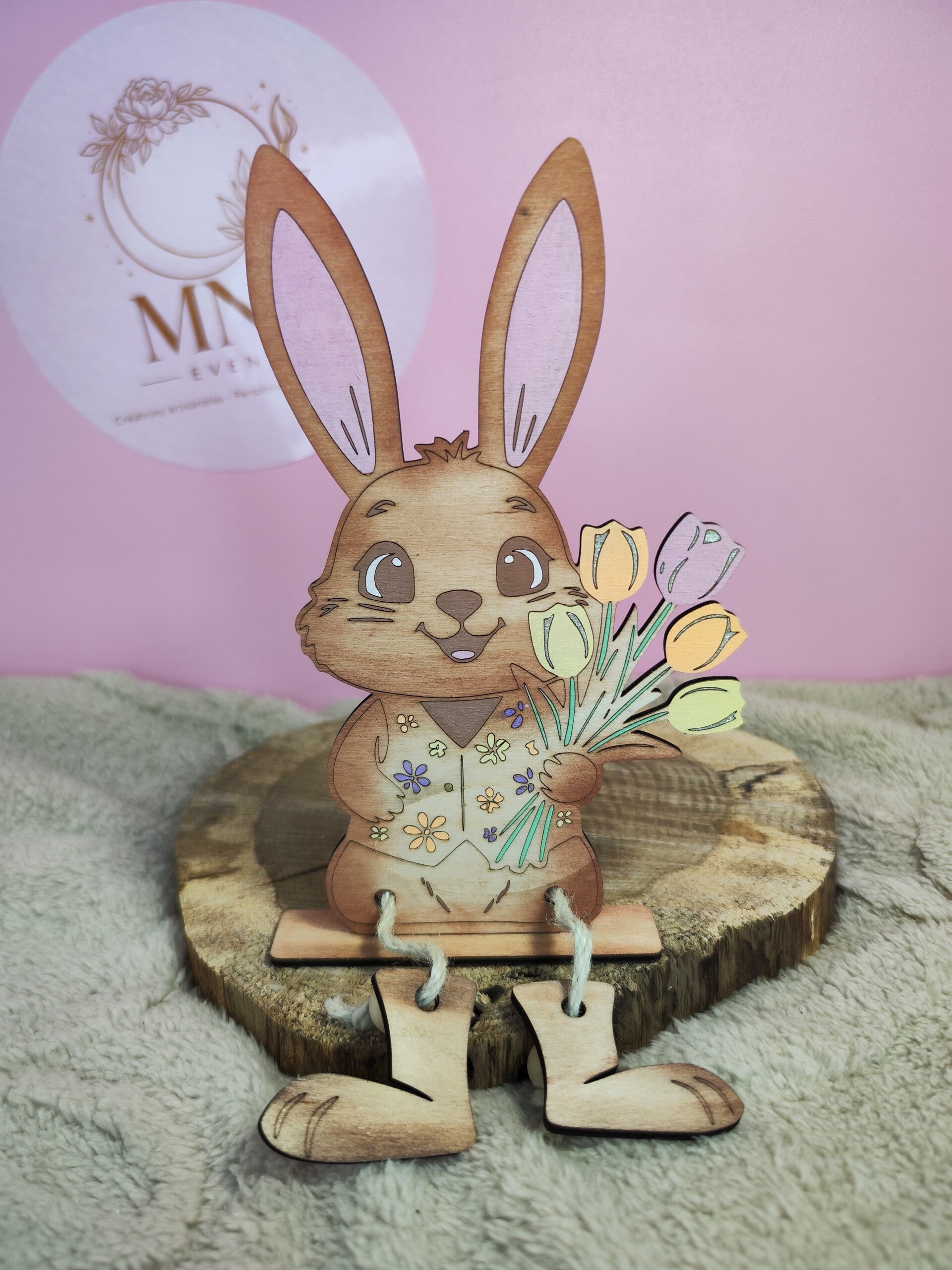 Lapin avec pieds suspendus