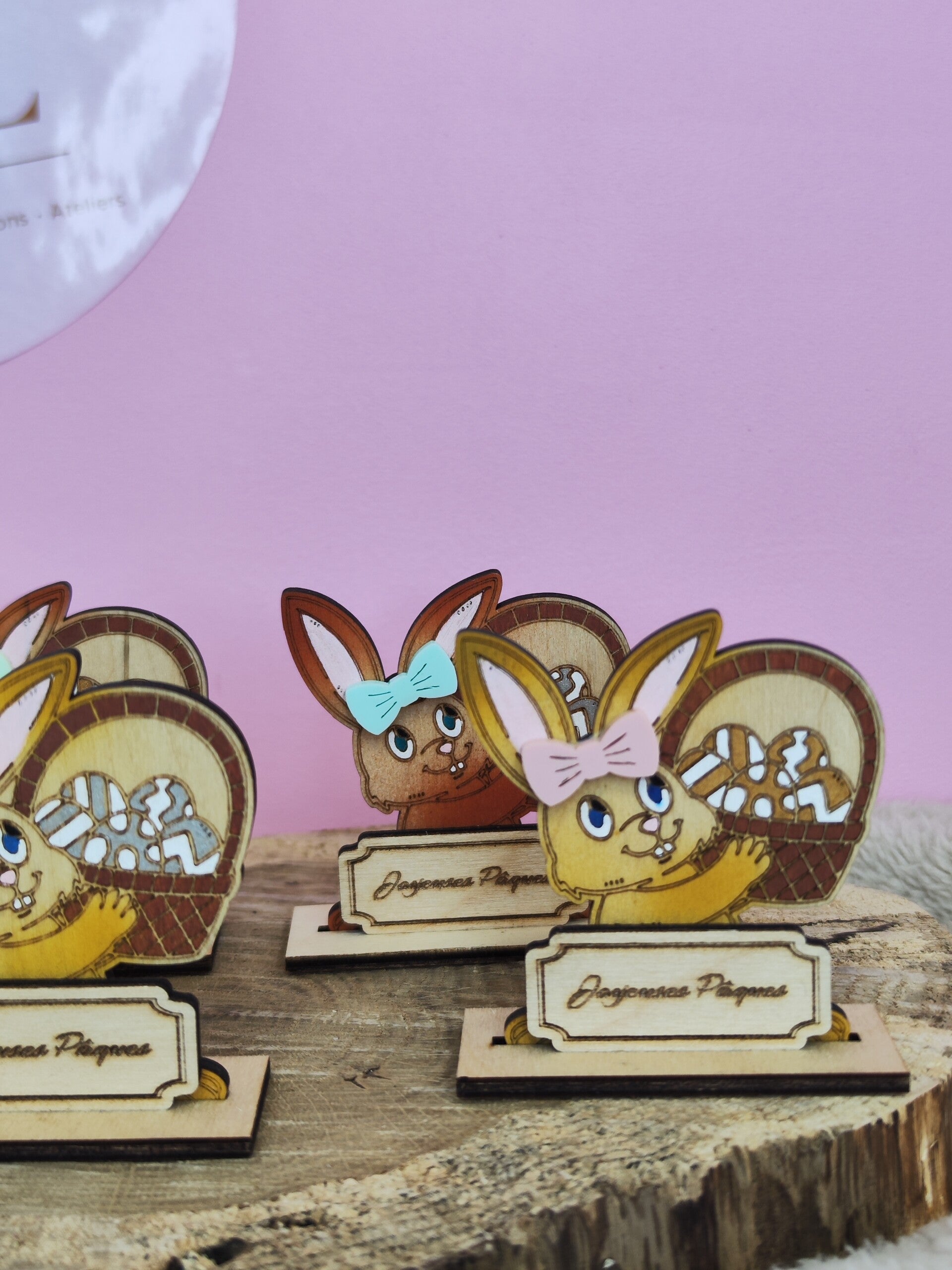Lapin à poser avec panier