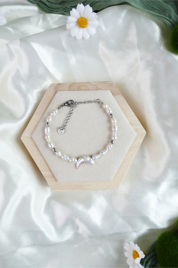 Süßwasserperlen Mond Armband