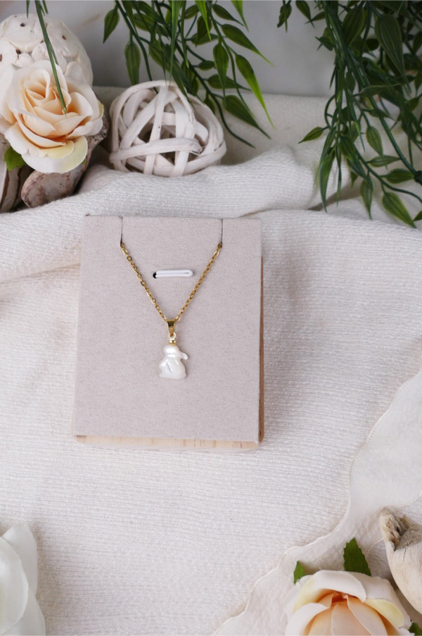 Süßwasserperlen Kette Hase gold