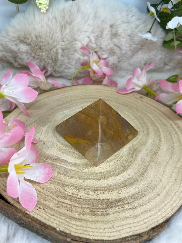 Golden Healer Pyramide