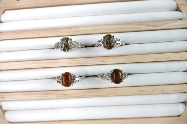 Rot/schwarze Rutil Ringe